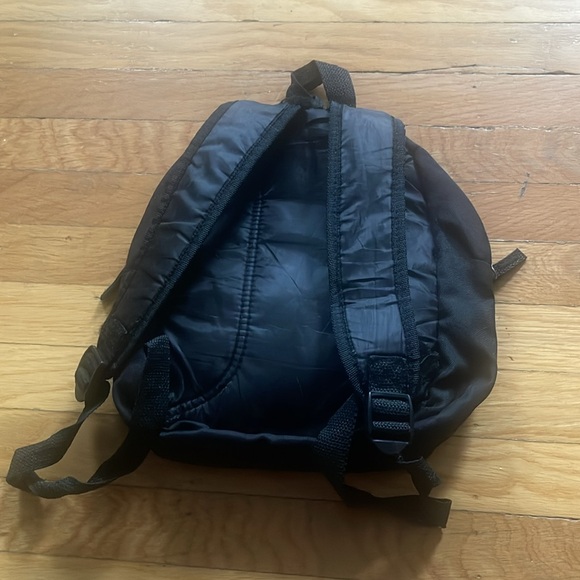 Protege black back pack. - Picture 6 of 9